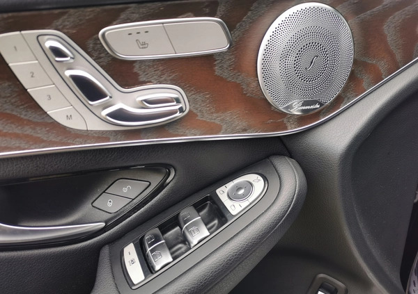 Mercedes-Benz GLC cena 164900 przebieg: 73000, rok produkcji 2018 z Słupsk małe 781